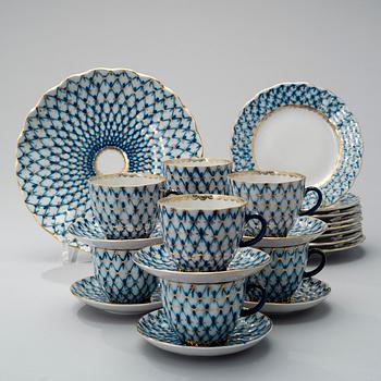KAFFESERVIS, 17 delar, porslin, "Blue net", Lomonosov, Sovjet, 1980-tal.