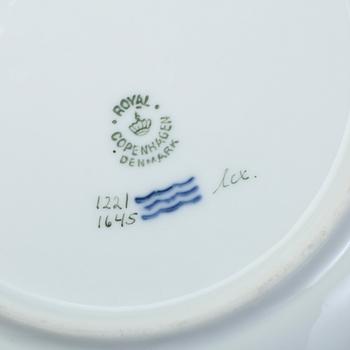 ASSIETTER 20st + SKÅL, porslin, ”Sachsisk blomst”, Royal Copenhagen.