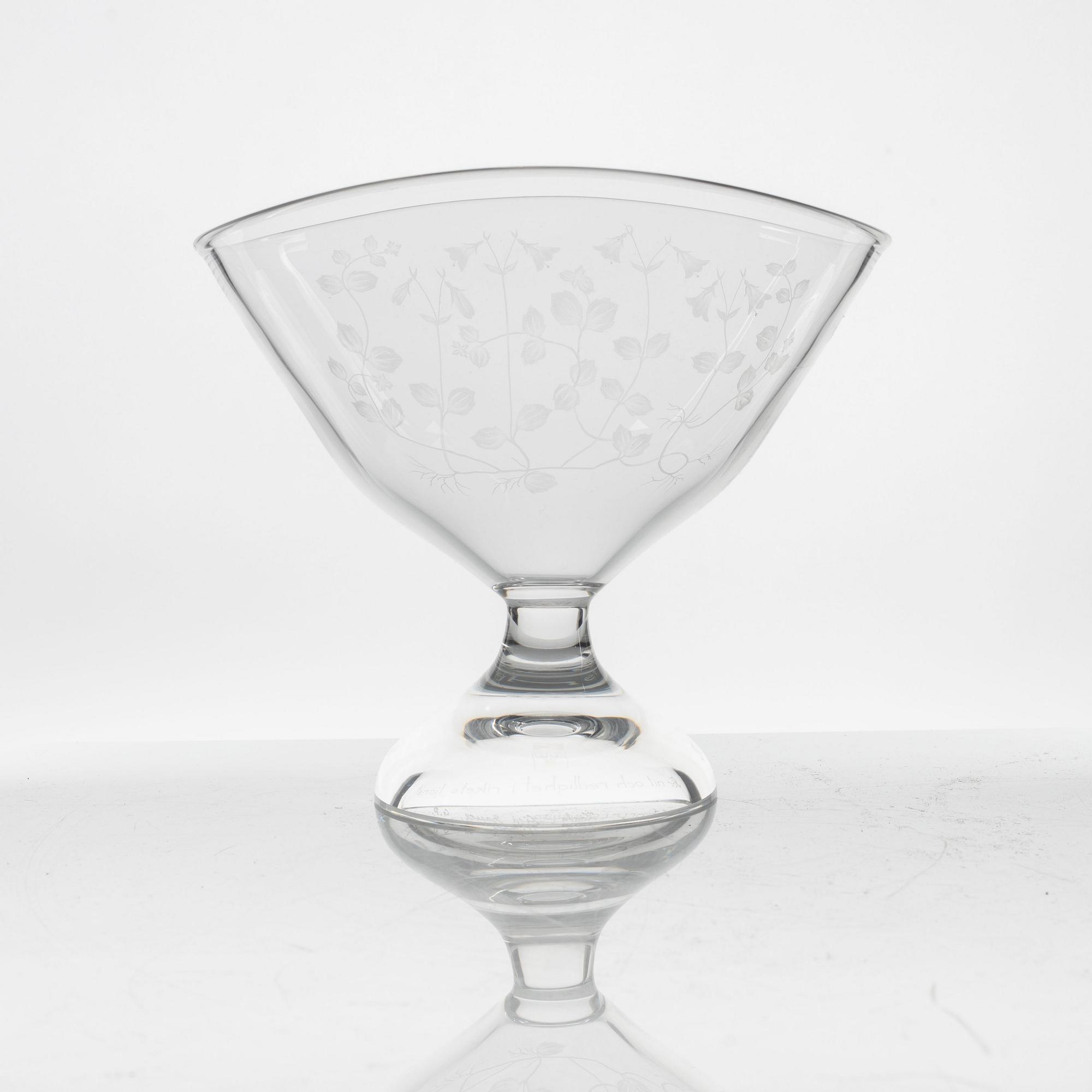 Lisa Bauer, a glass bowl, Kosta 1986.