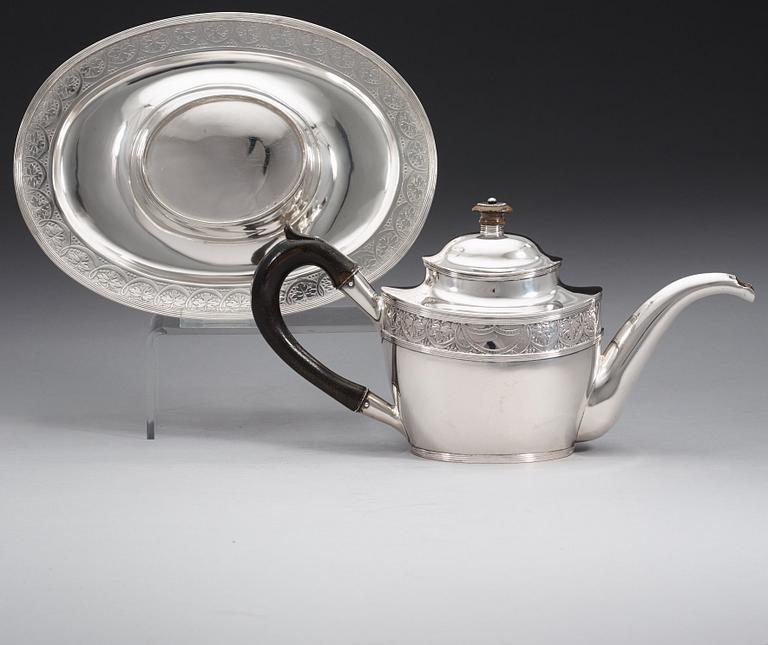 A Danish 19th century parcel-gilt tea-pot and tray, marks of Peter Terpager Hagen, Kopenhagen 1813.