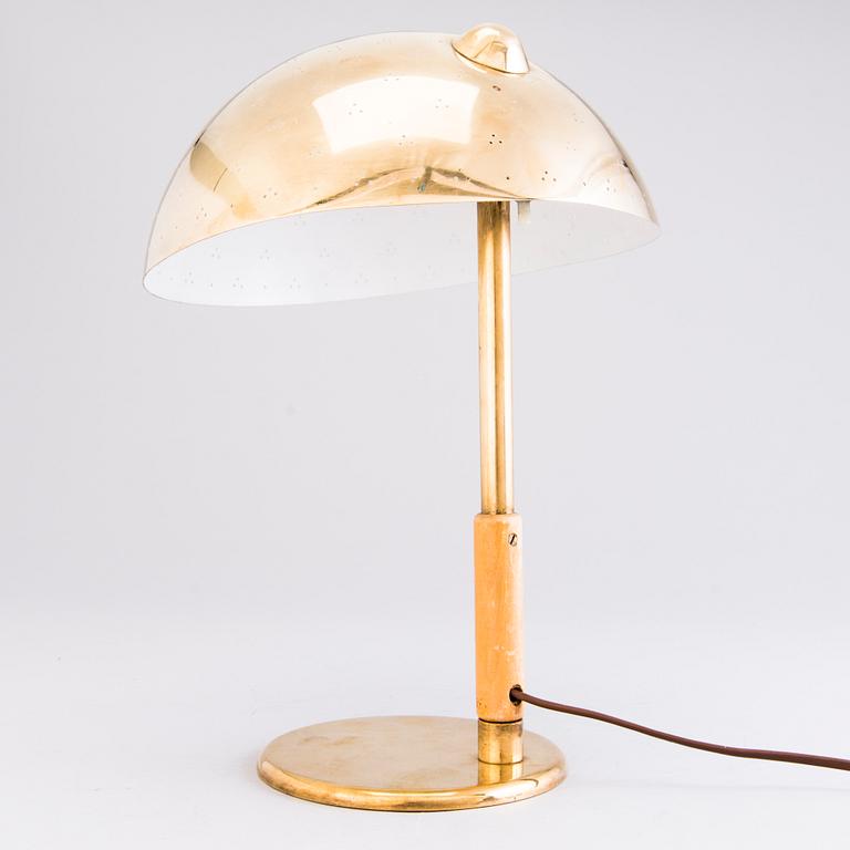 PAAVO TYNELL, bordslampa, Taito 1900-talets mitt.