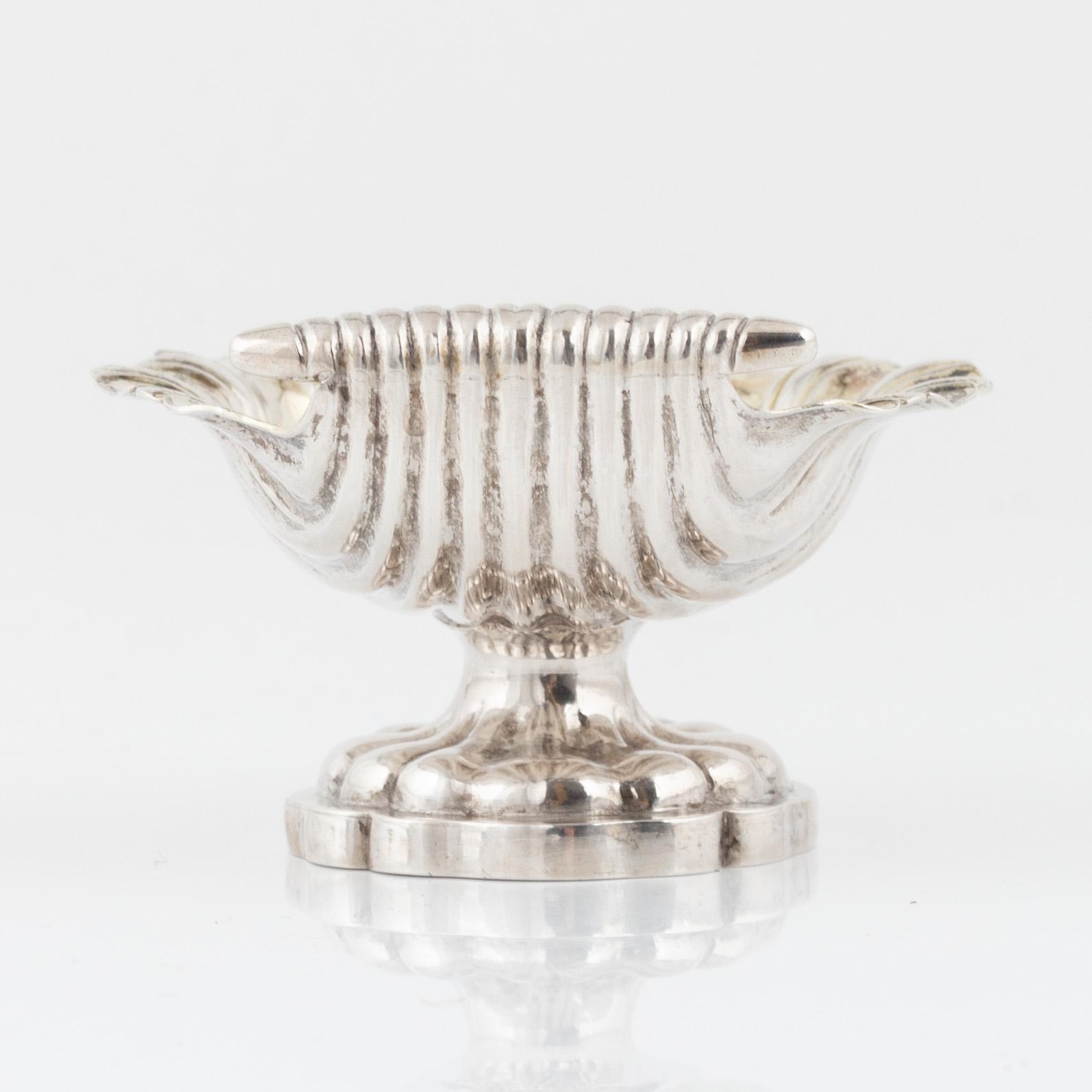 A silver salt cellar, Probably England, 19th/20th  century.