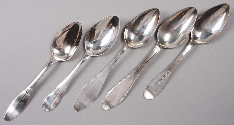 MATSKEDAR, 5 st, silver, flertal mästare och städer, bla L. Grubb, Sundsvall. 1800-tal.