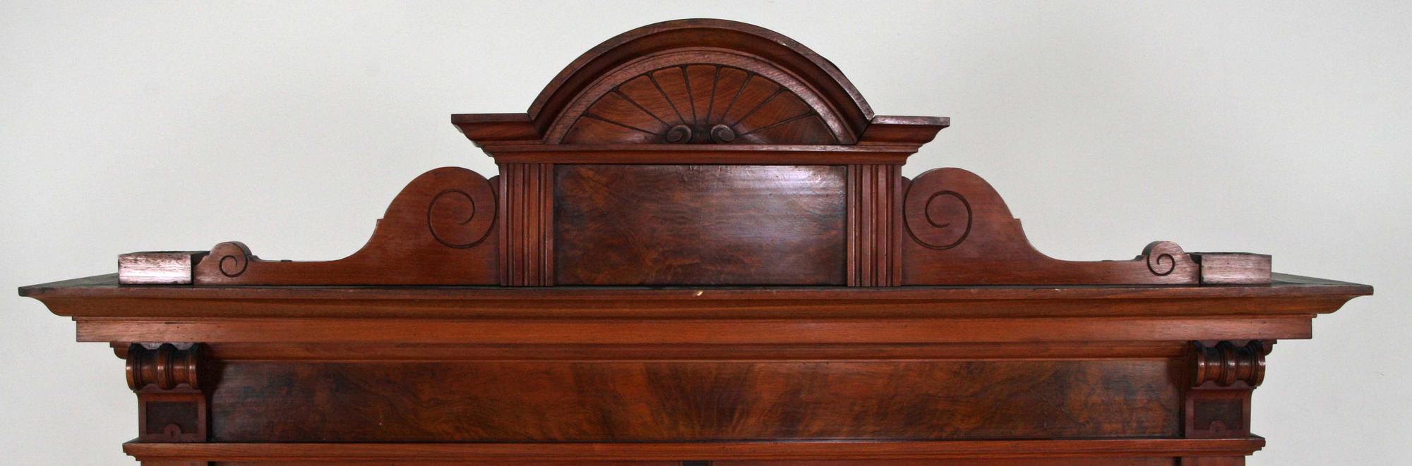 BOKSKÅP, nyrenässans, omkr 1900.