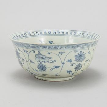 SKÅL, porslin. Thailand, 1600-tal.