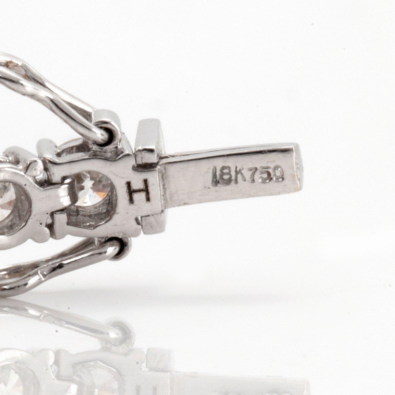 ARMBAND med 44 briljantslipade diamanter totalt ca 7.73 ct. Kvalitet ca G-H/VS-SI.