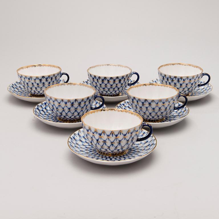 A 7-piece 'Cobalt Net' tea set in porcelain from Lomonosov, USSR.