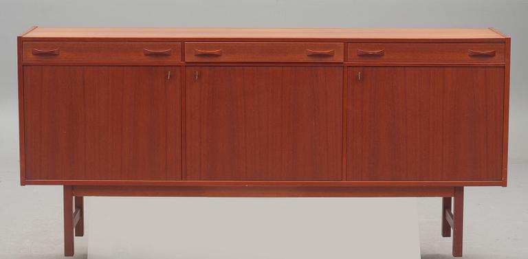 SIDEBOARD, Tibro Ulferts. 1900-talets andra hälft.