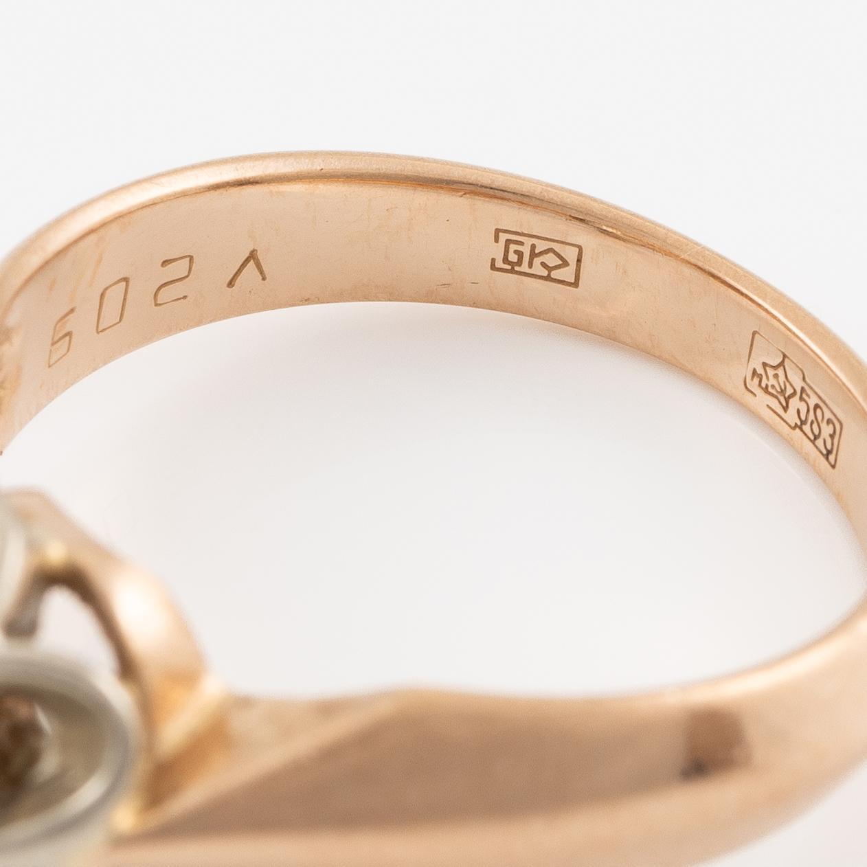 Ring, 14K guld med briljantslipad diamant.