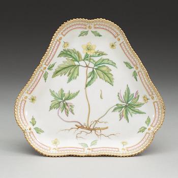 A Royal Copenhagen 'Flora Danica' tazza, Denmark, 20th Century.