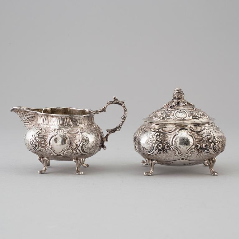 A German silver creamer and sugar bowl, first half of the 20th Century.