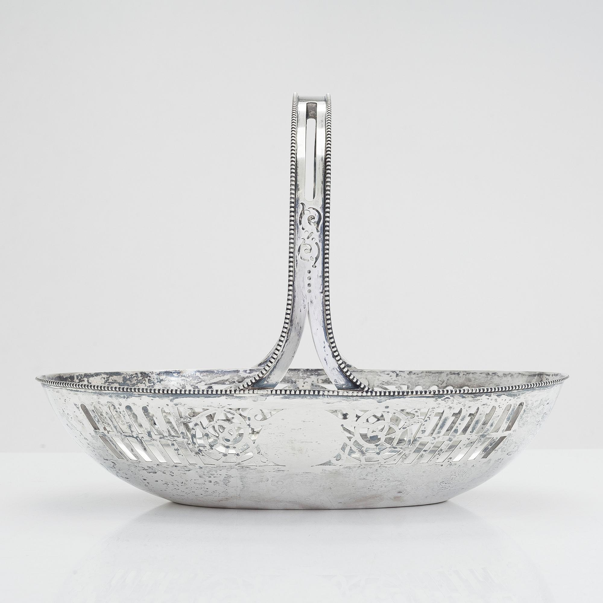 A silver breadbasket from Silberwarenfabrik Alexander Sturm, mid-20th century.