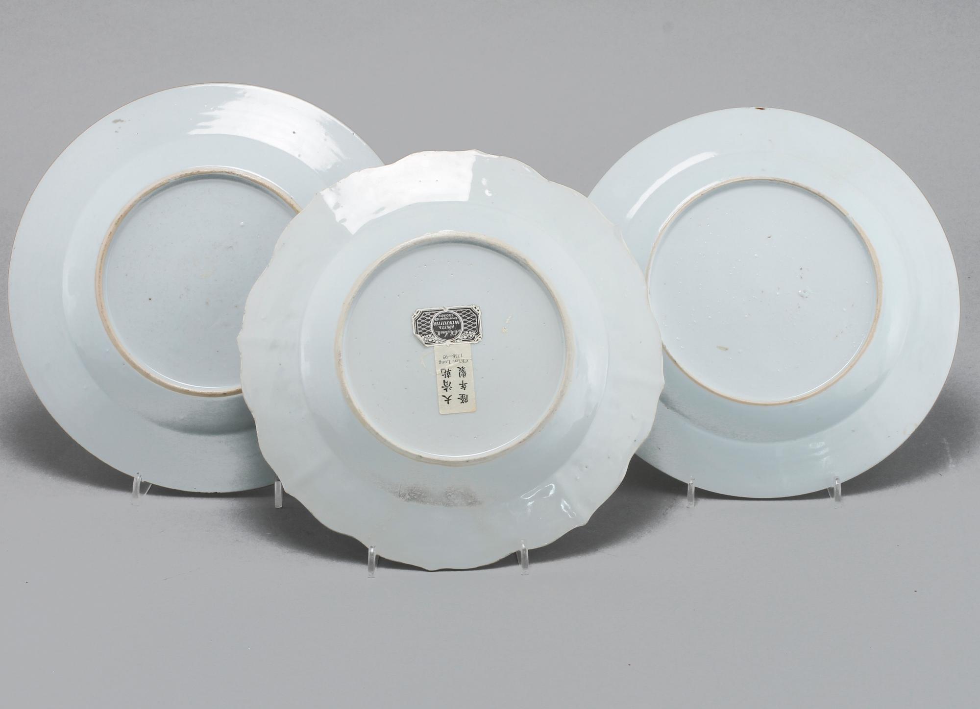 THREE CHINESE DINNER PLATES, 18th century.