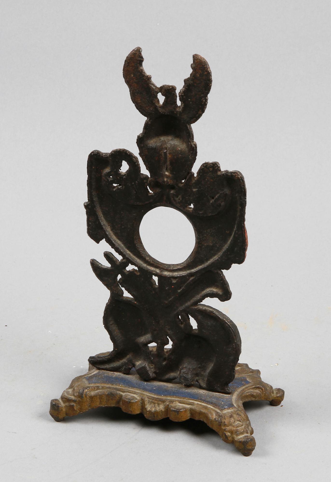 KLOCKSTÄLL, gjutjärn, Riddarromantik, 1800-talets slut.