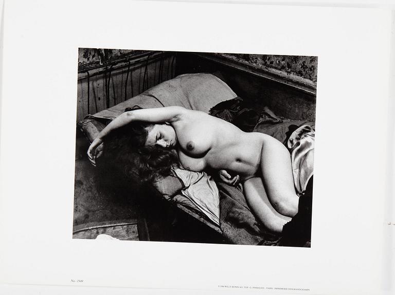 WILLY RONIS, Portfolio with 12 photographs reproduced in black and white on thick paper.  Published in 1986.