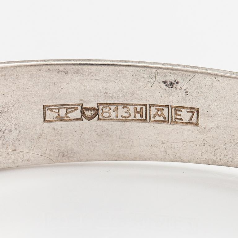 Elis Kauppi, A silver bracelet with a goldstone. Kupittaan kulta, Turku 1958.