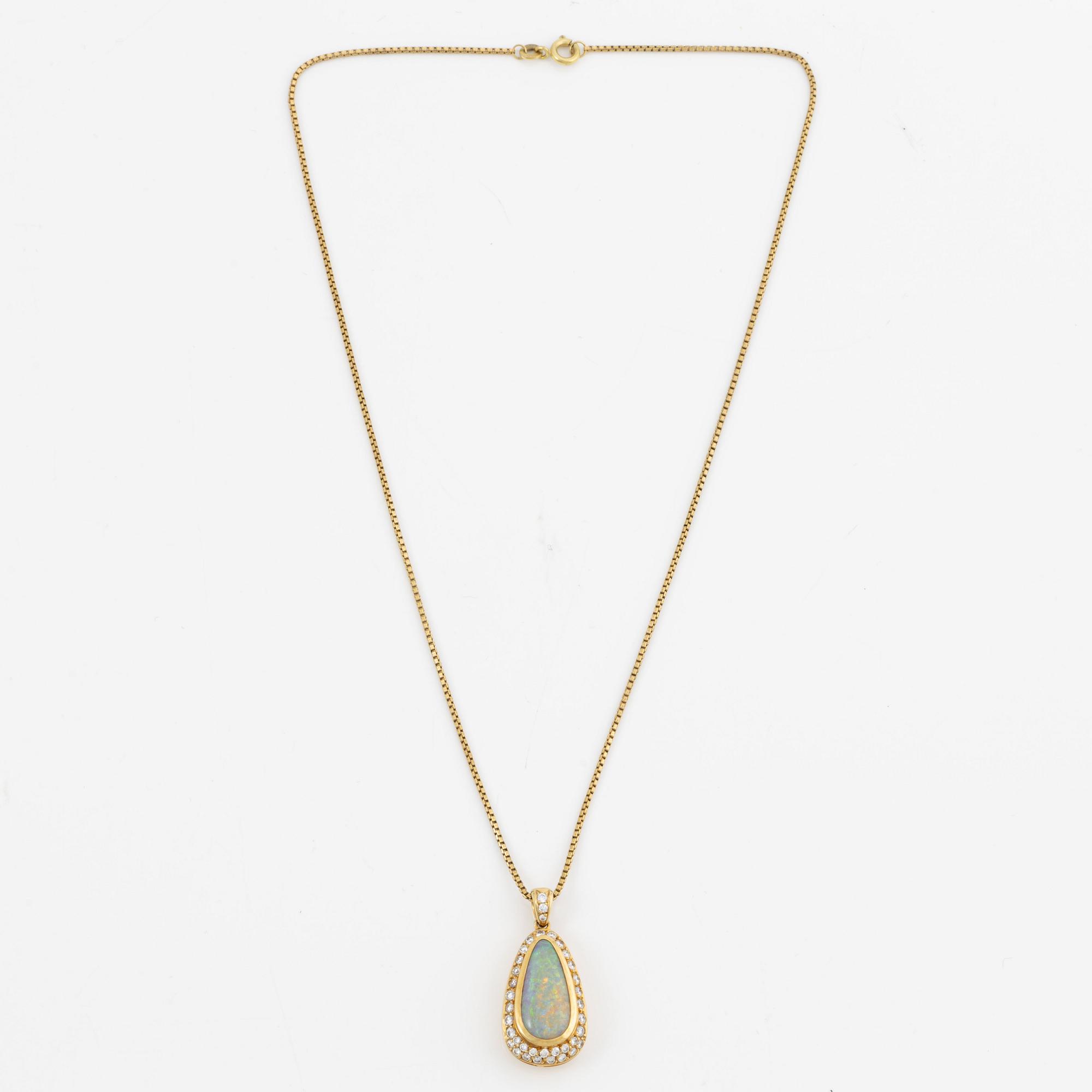 Pendant, H. Stern, 18K gold with opal and brilliant-cut diamonds.