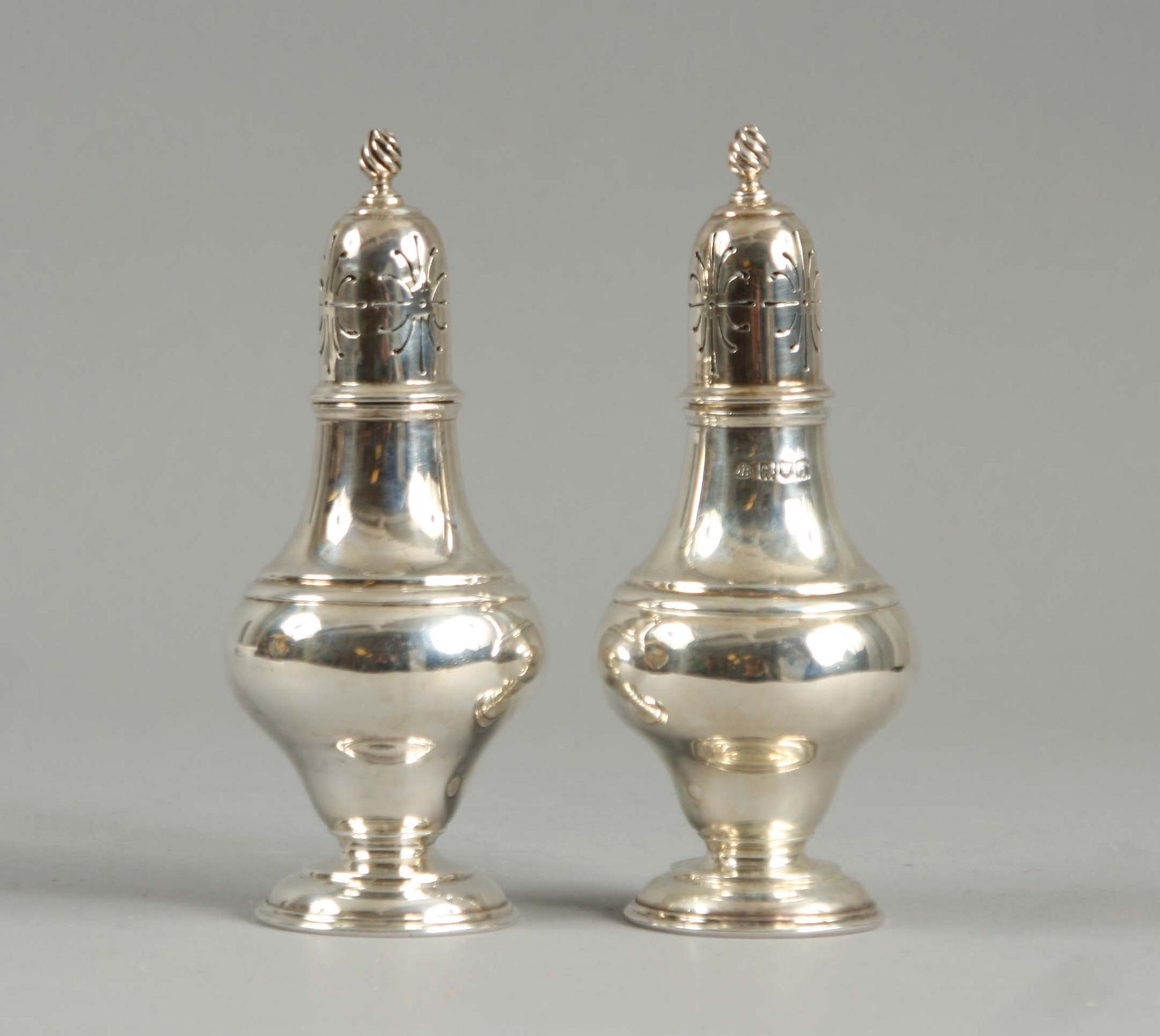 SOCKERRUSKOR, ett par, silver, London, England 1904-05.