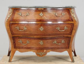 BYRÅ, rokokostil, 1900-talets första hälft.