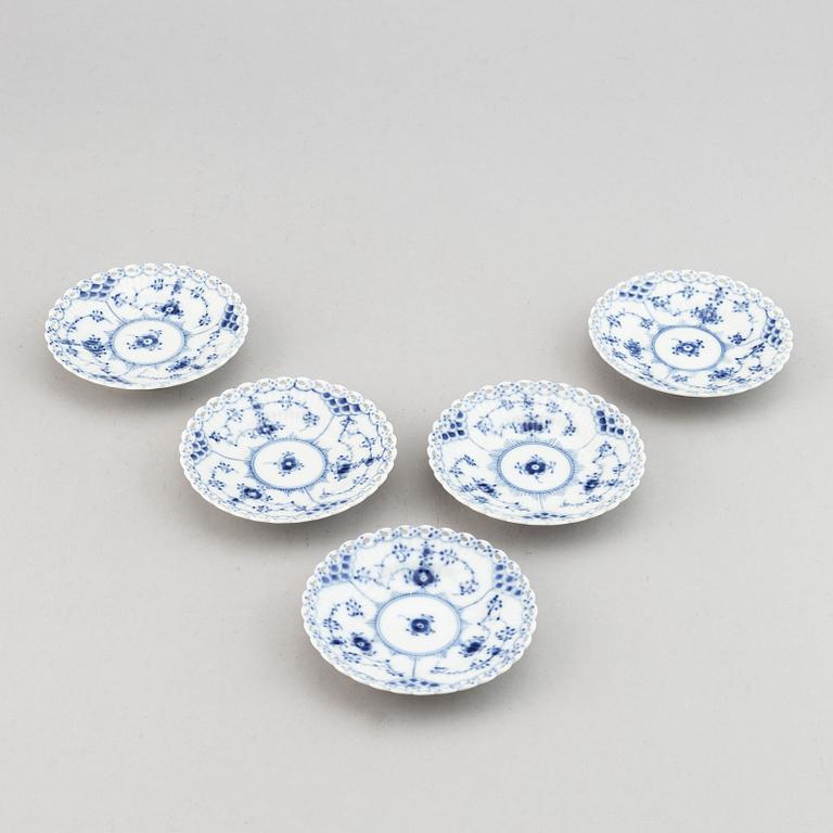 A mixed lot of Royal Copenhagen "Blue Fluted" porcelain 27 parts.