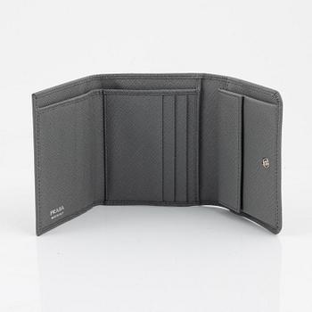 Prada, plånbok "Small Saffino Leather Wallet".