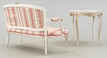 SOFFA samt SALONGSBORD, rokokostil, 1900-tal.