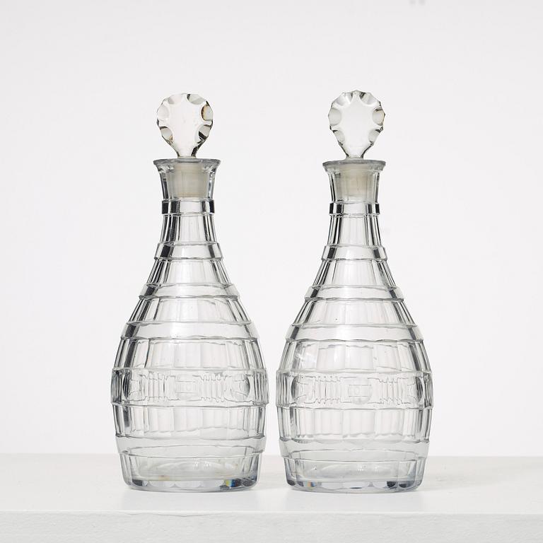KARAFFER, ett par, glas, 1800-tal.