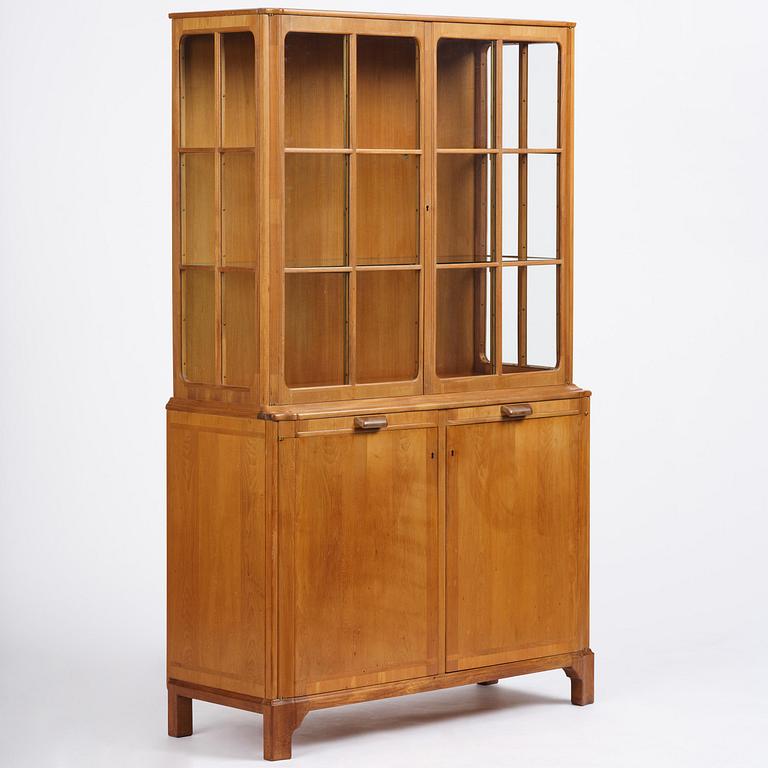 Carl Malmsten, an "Enstycksskåp" display cabinet, 1950s.