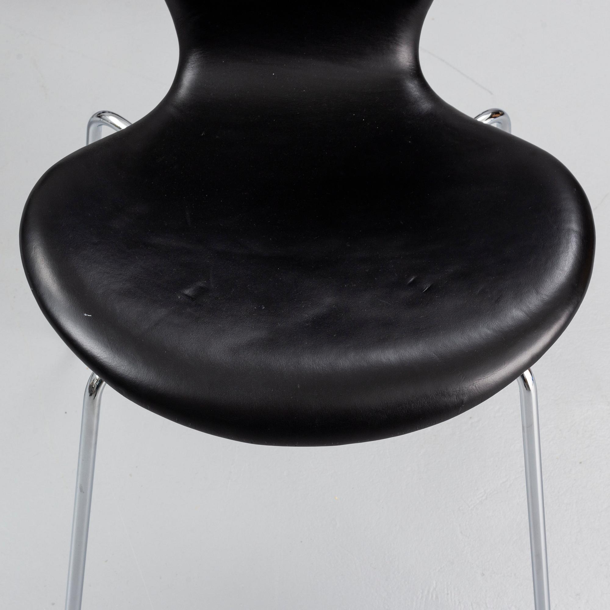 ARNE JACOBSEN, stolar, 10 st, "Sjuan", Fritz Hansen, Danmark.