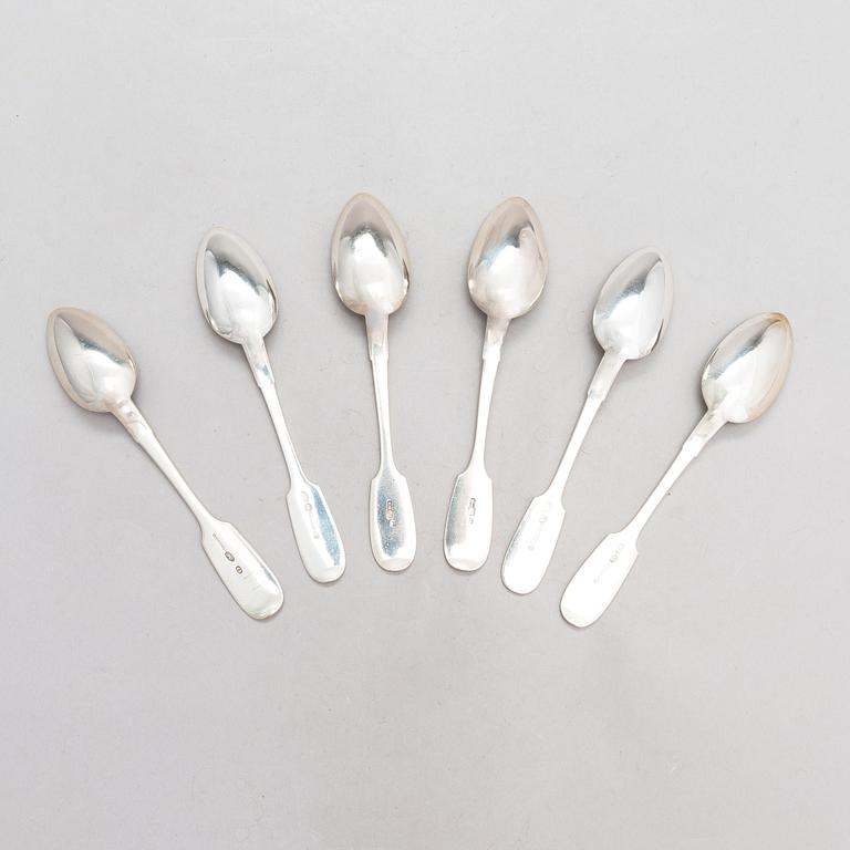Dessertskedar, 6 st, silver, bl.a. Morosov, Ryssland kring sekelskiftet 1900.