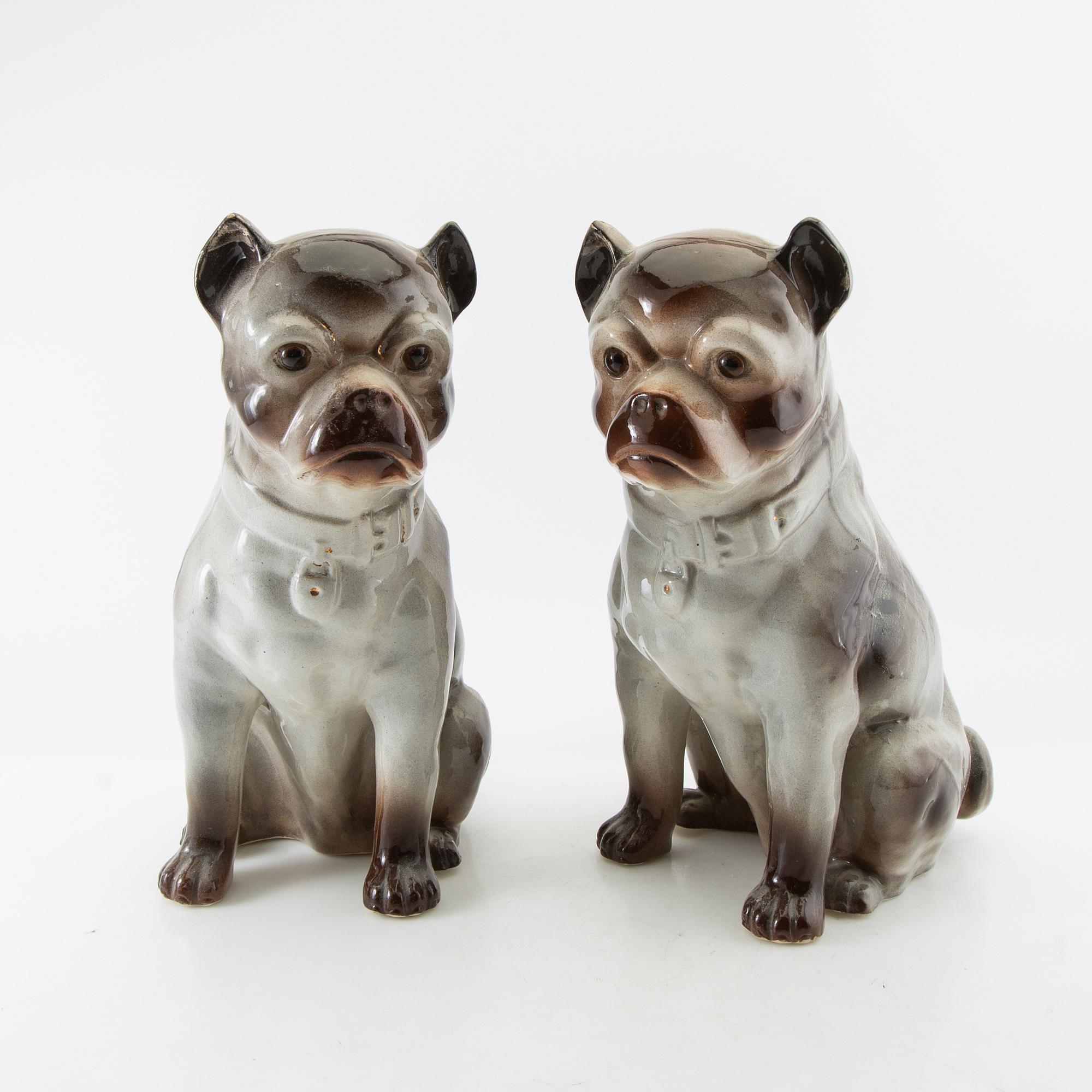 Figurines a pair 20th century porcelain.