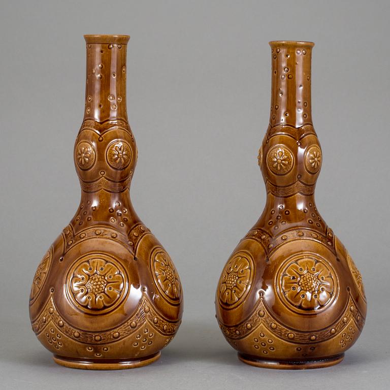 VASER ett par. Flintgods, Höganäs, 1800-talets slut.