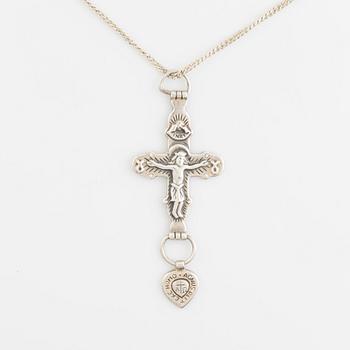 Hänge, Krucifix / Räisäläkorset av Germund Paaer, Kalevala, med kedja silver.