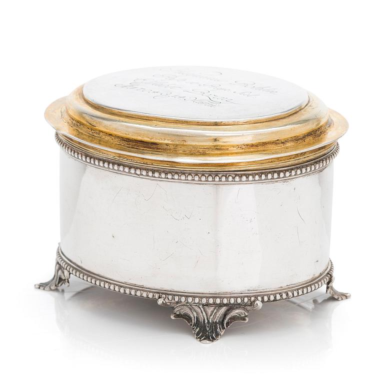 A late 18th-century parcel-gilt silver box, maker's mark of Henrik Frodell, Stockholm 1789.