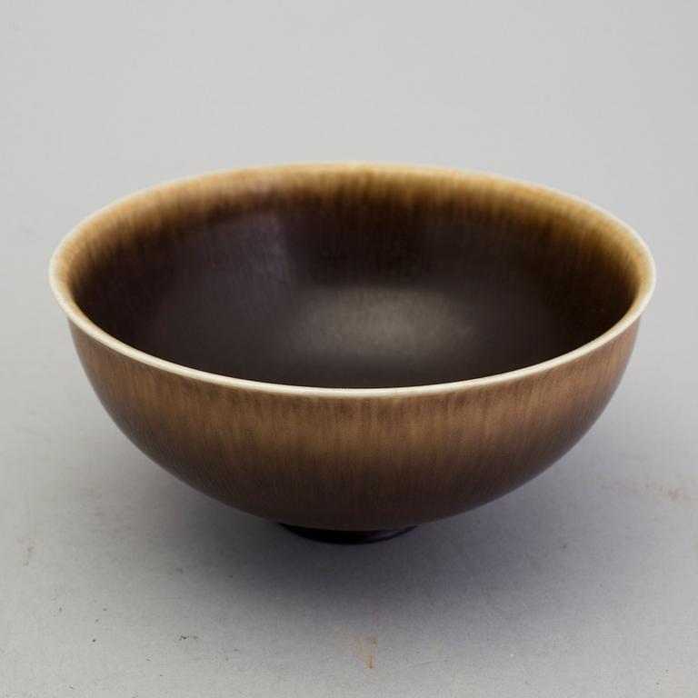 BERNDT FRIBERG, a stoneware bowl, Gustavsber studio 1956.