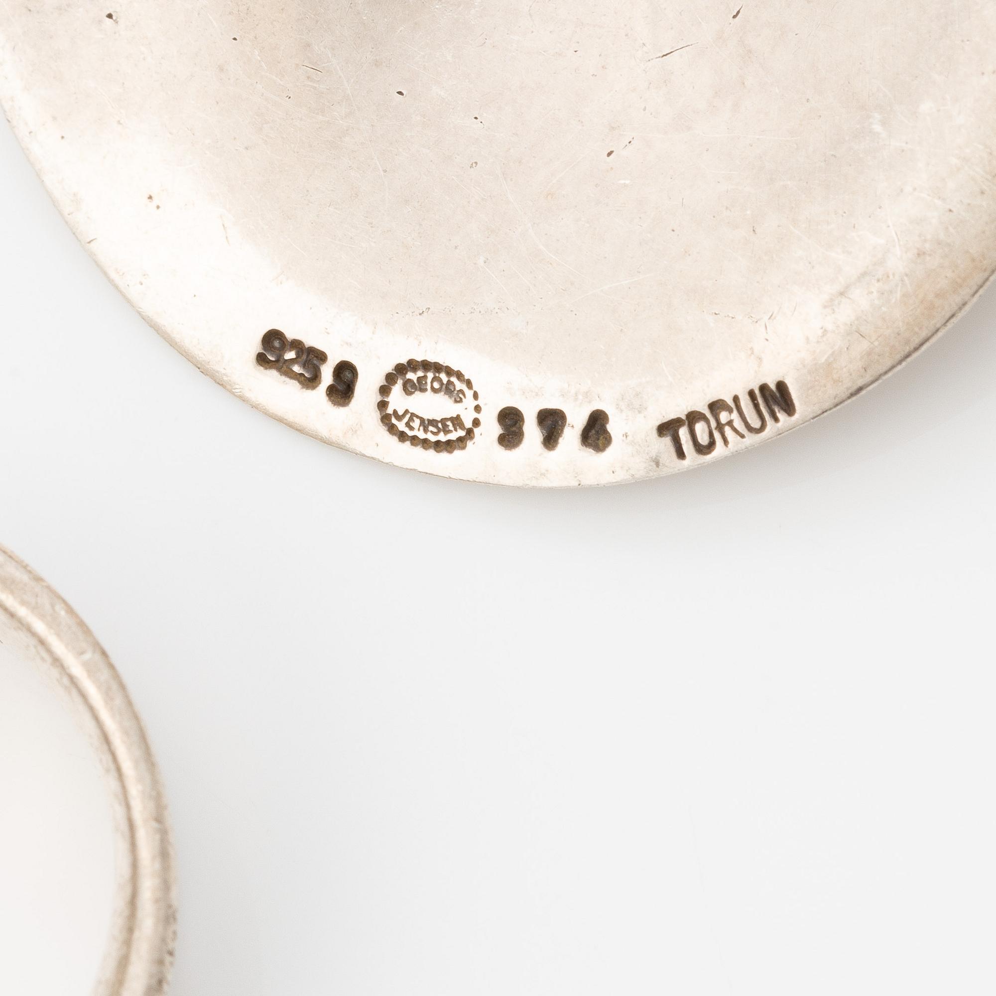 Vivianna Torun Bülow-Hübe, Ring and pendant, "Möbius", silver, Georg Jensen.