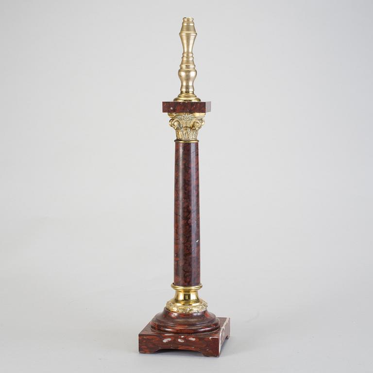 LAMPSTAND, marble, first half of 20 th century.