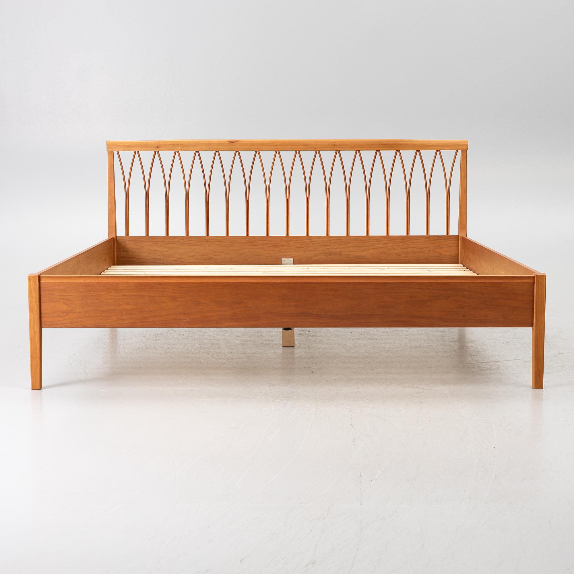 Carl Malmsten, Bed frame, 'Guldheden', Åfors Möbelfabrik, latter half of the 20th century.