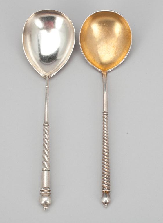 KAVIARSKEDAR, 2 st, silver, Ryssland 1904 och Moskva 1874, vikt 132 g.