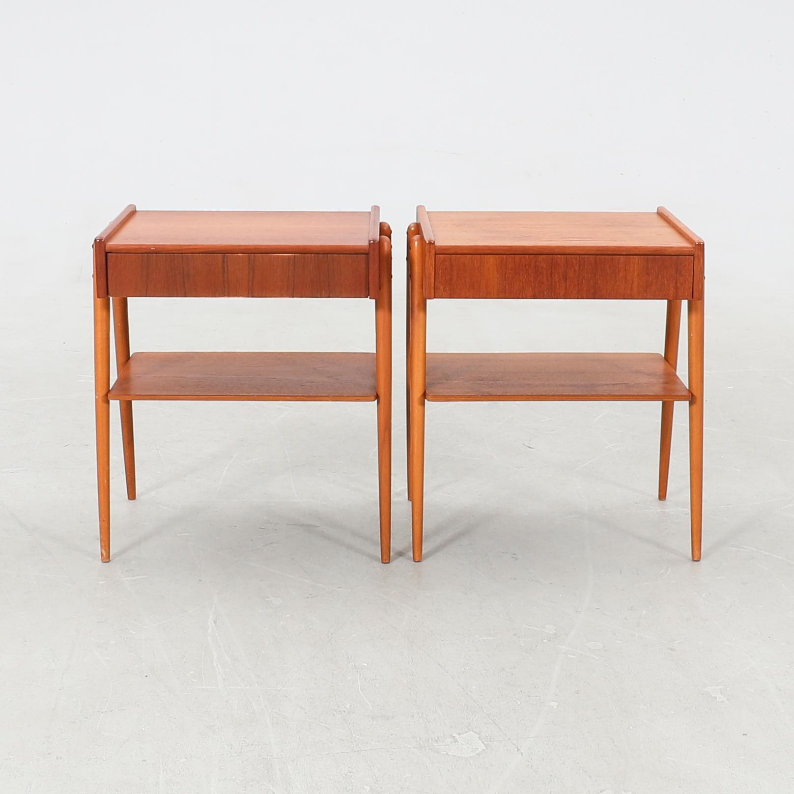 Sängbord ett par 1900-talets mitt AB Carlström & Co möbelfabrik.