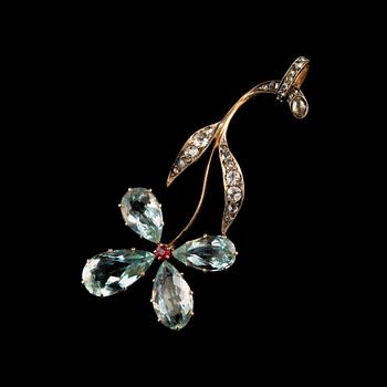 214. A PENDANT, 56 gold, A. Tillander St. Petersburg 1908-17. Old cut diamonds, aquamarines, ruby. Weight 5 g.