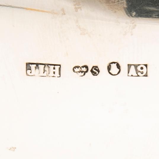 A Swedish silver suger box mark of JL HUltman Stockholm 1951, weight 443 gram.
