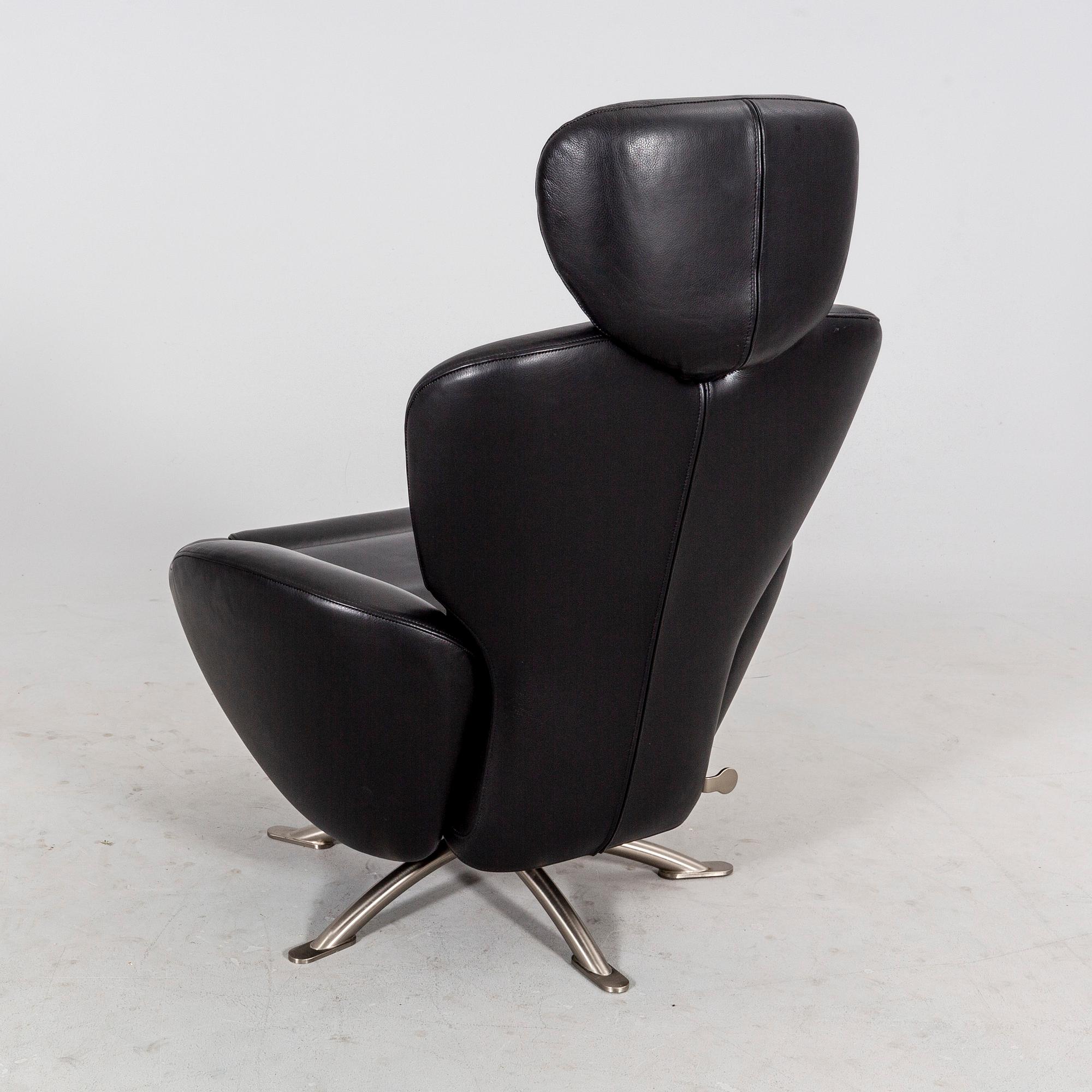 Toshiyuki Kita swivel armchair "Dodo K10" for Cassina 2000s.
