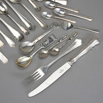 PARTI BESTICK, ca 37 delar bl.a. Chippendale. Vikt ca 775 g.