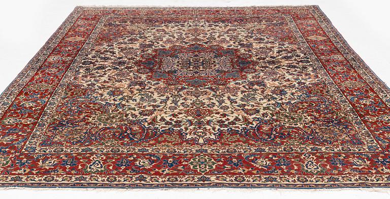 Matta, semiantik Isfahan, ca 352 x 256 cm.