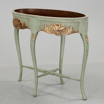 BLOMBORD, rokokostil, 1900-talets första hälft.