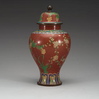 A cloisonné vase with cover, Qing dynasty, 19th Century.