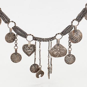 Kalevala Koru, A sterlingsilver jubilee collier for Kalevala's 150th anniversary by Kalevala Koru, Helsinki 1984.