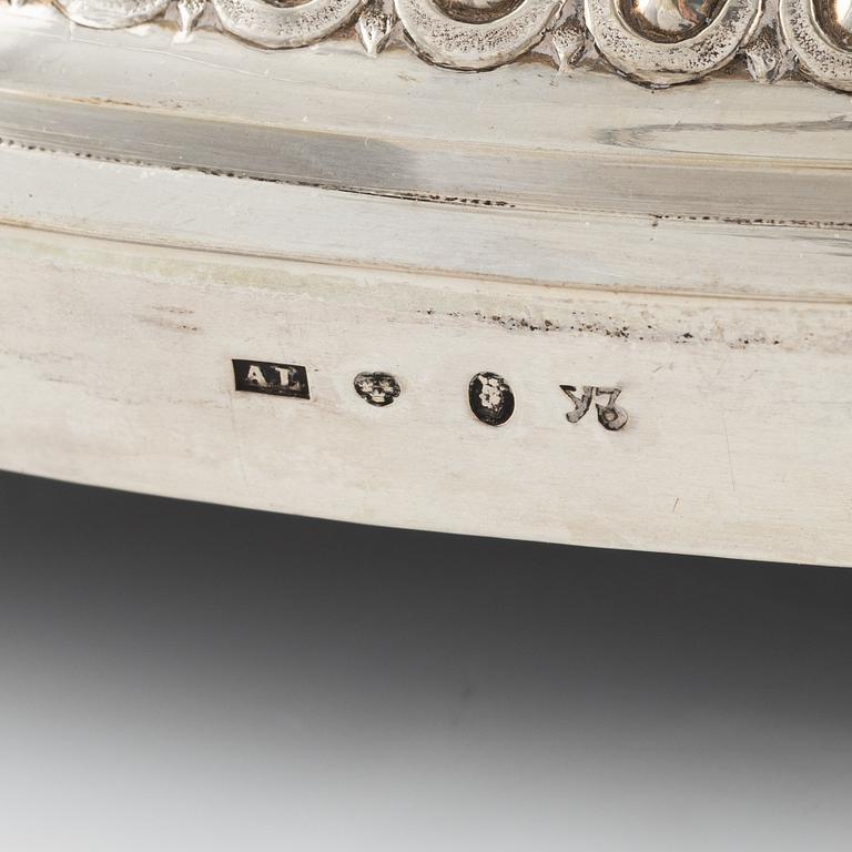 Anders Lundqvist, bordssurtout, silver och glas, empire, Stockholm 1829.