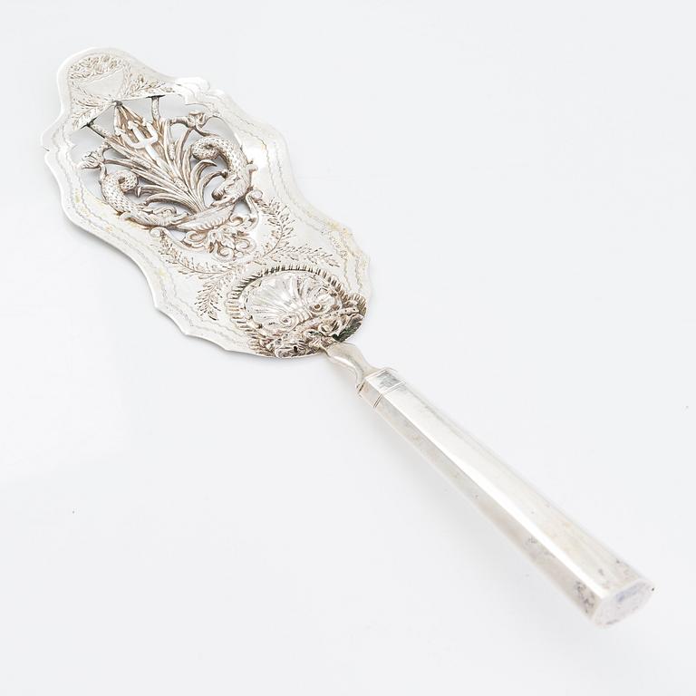 Johann Friedrich Wilhelm Borcke, fiskspade, silver, empir, Berlin (verksam 1789–1839).